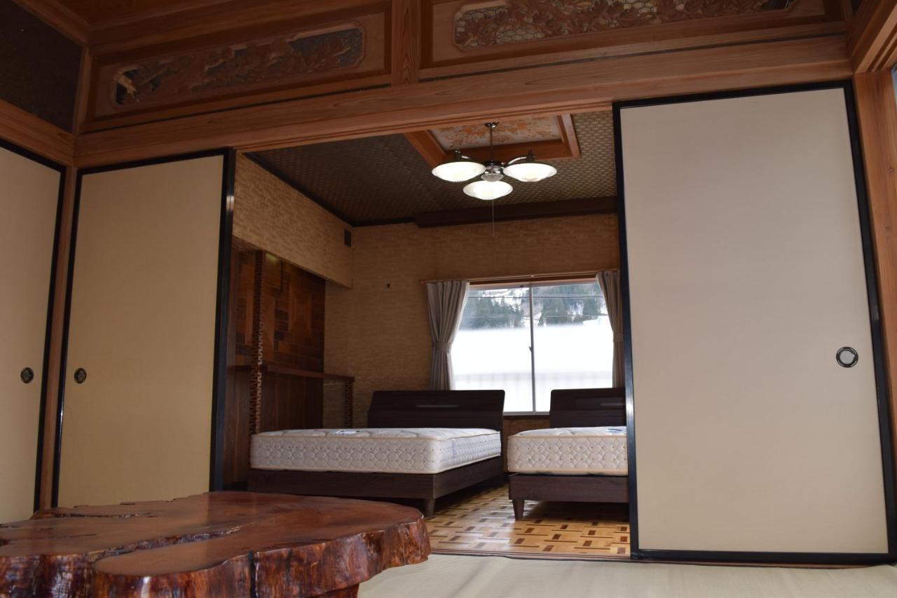 Hotel Gokayama Base Nanto Exterior foto